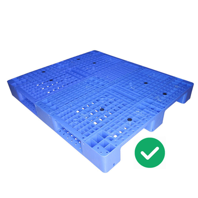 Ergonomiczny, higieniczny magazyn palet z tworzywa sztucznego HDPE 2000 kg Dynamiczny