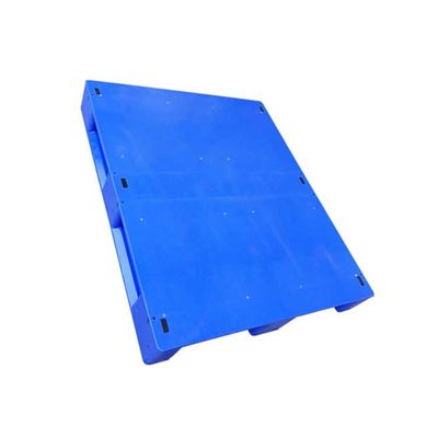 Niebieskie palety plastikowe 6T z obciążeniem statycznym Ekonomiczne palety plastikowe 120 x 100 cm Niebieskie palety plastikowe