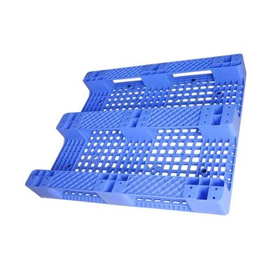 10 kg palety plastikowe do stelaży 48x40 Transport eksportowy dużych palet z tworzywa sztucznego